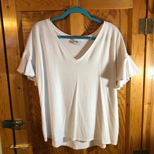 Flowy v neck shirt